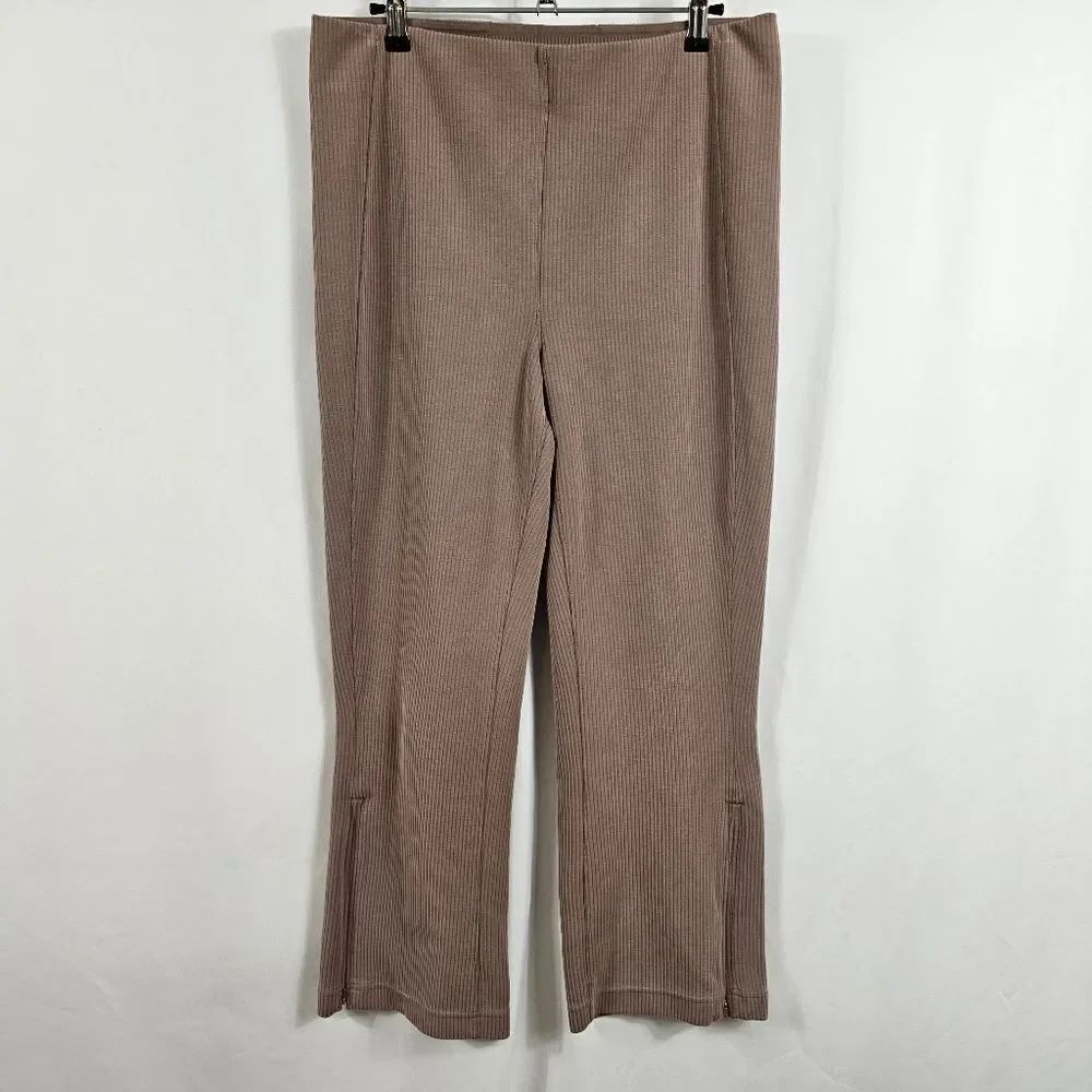 Lululemon Ribbed Softstreme Zip-Leg High Rise Pants in Brown - Size 12